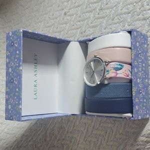 Laura Ashley Silver Slidethrough Interchaneable Sleek Dial Set Watch